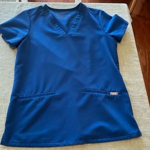Figs 3 pocket scrub top royal blue xs